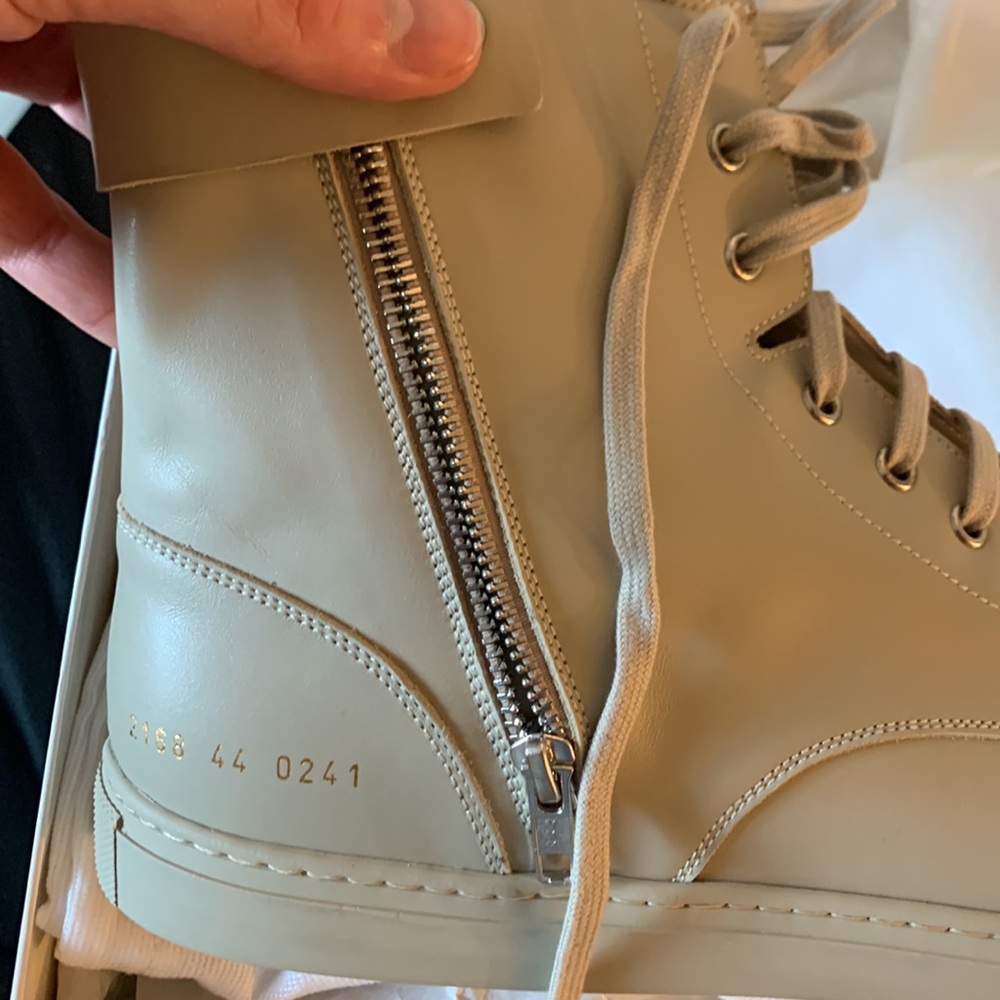 Common Projects Training Sneaker Leather Taupe - image 2